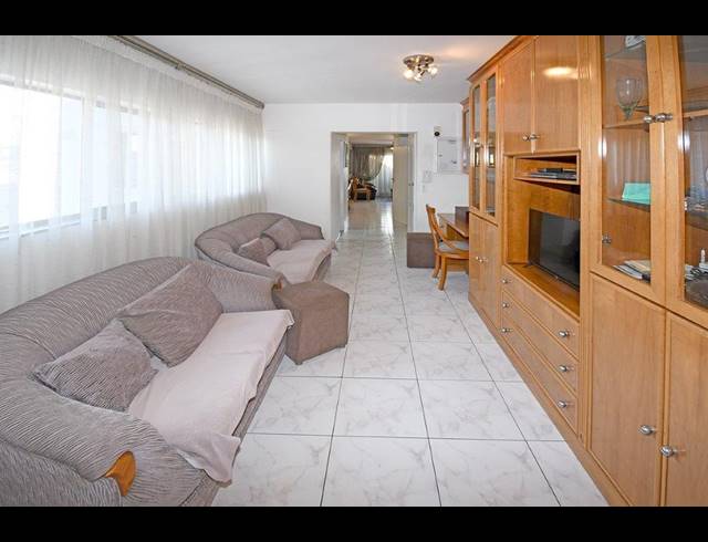 4 BEDROOM APARTMENT FOR SALE IN FORDSBURG